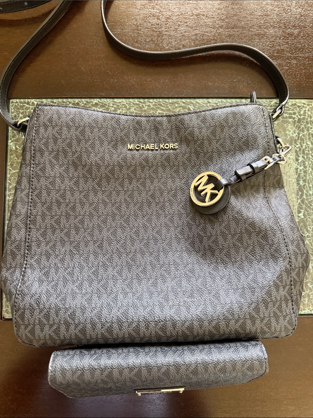Michael Kors Black Signature Crossbody Bag with Matching Wallet - Picture 6 of 17